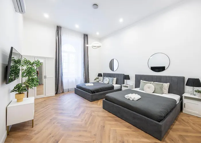 Charming E24 Grand Residence Next To The Andrassy Fashion St