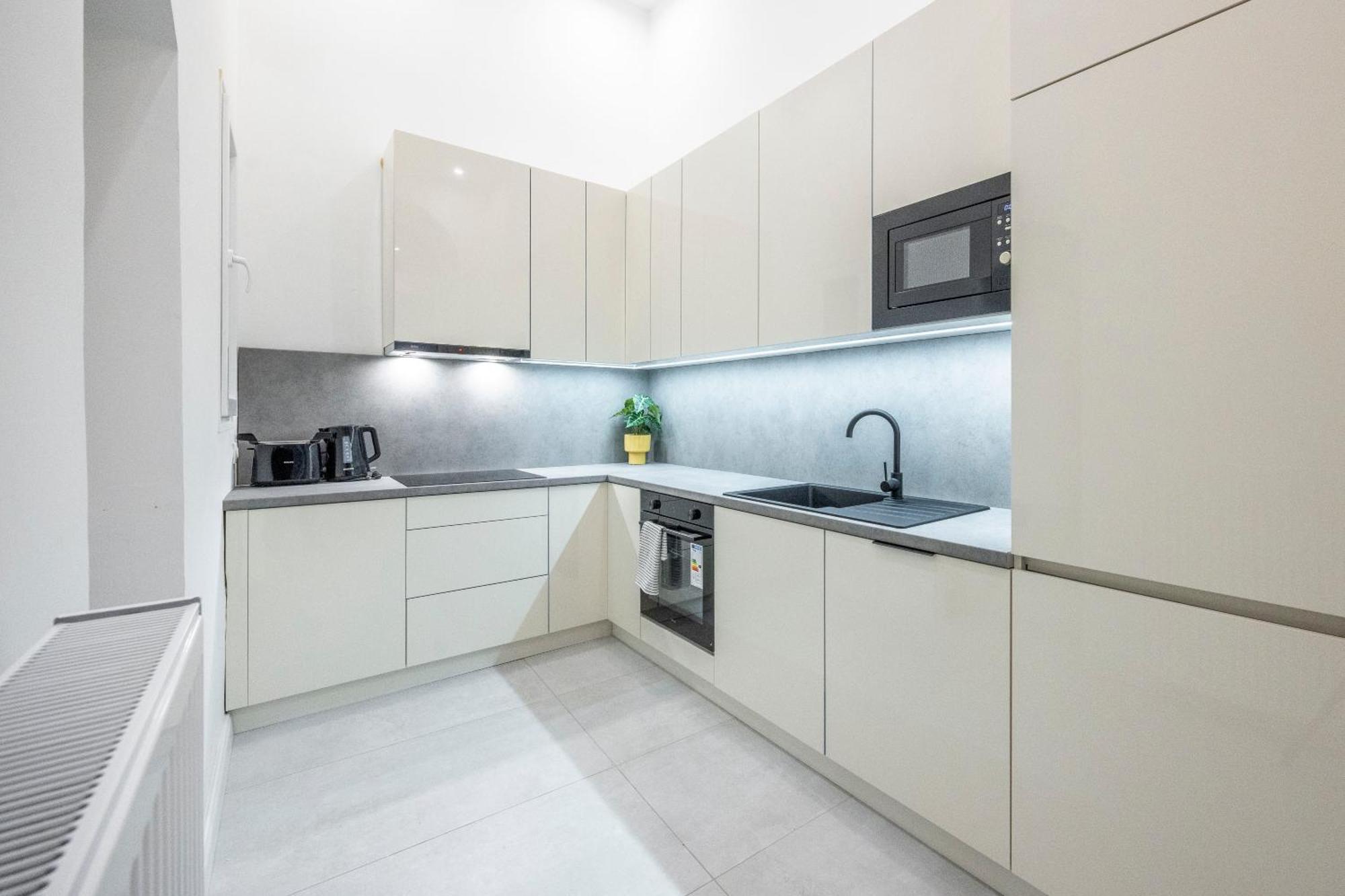 Apartman Charming E24 Grand Next To The Andrassy Fashion St