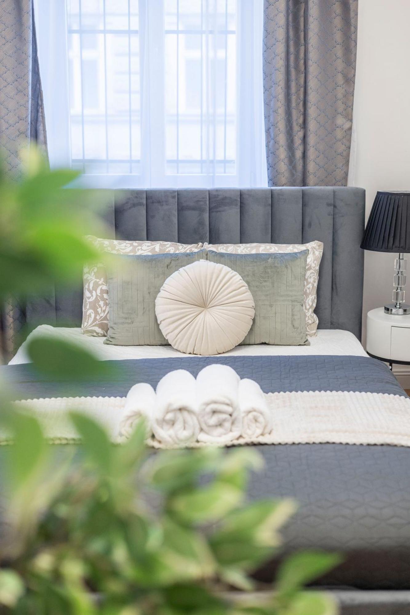 Apartman Charming E24 Grand Next To The Andrassy Fashion St