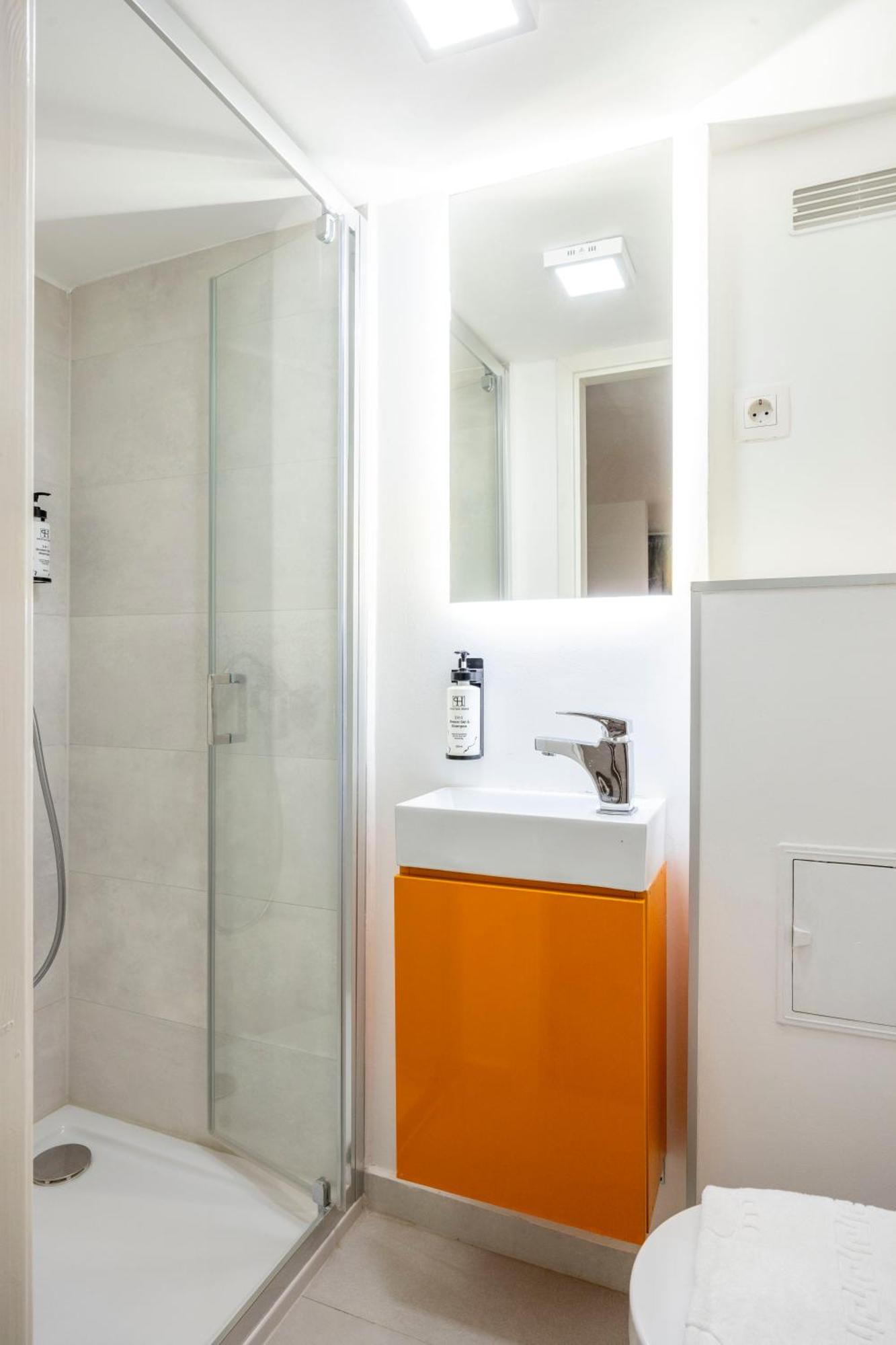 Apartman Charming E24 Grand Next To The Andrassy Fashion St *